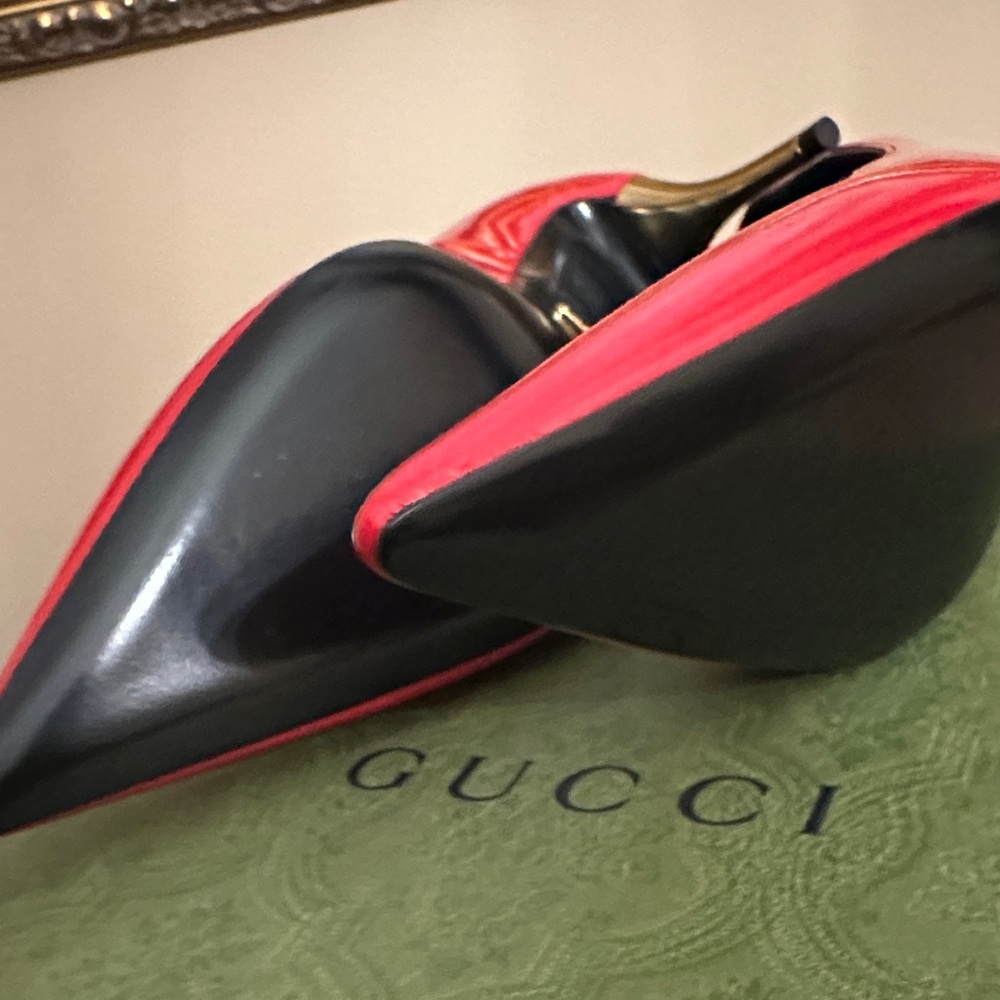 Gucci Women's Vibrant Red Heels - Picture 2 of 8